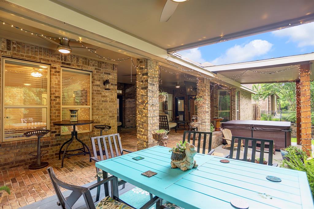 409 Holly Forest Drive, Conroe, Texas image 17