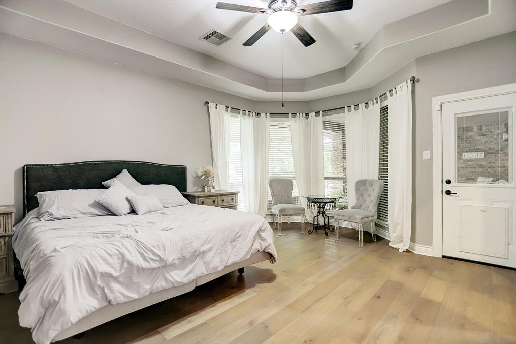 409 Holly Forest Drive, Conroe, Texas image 12