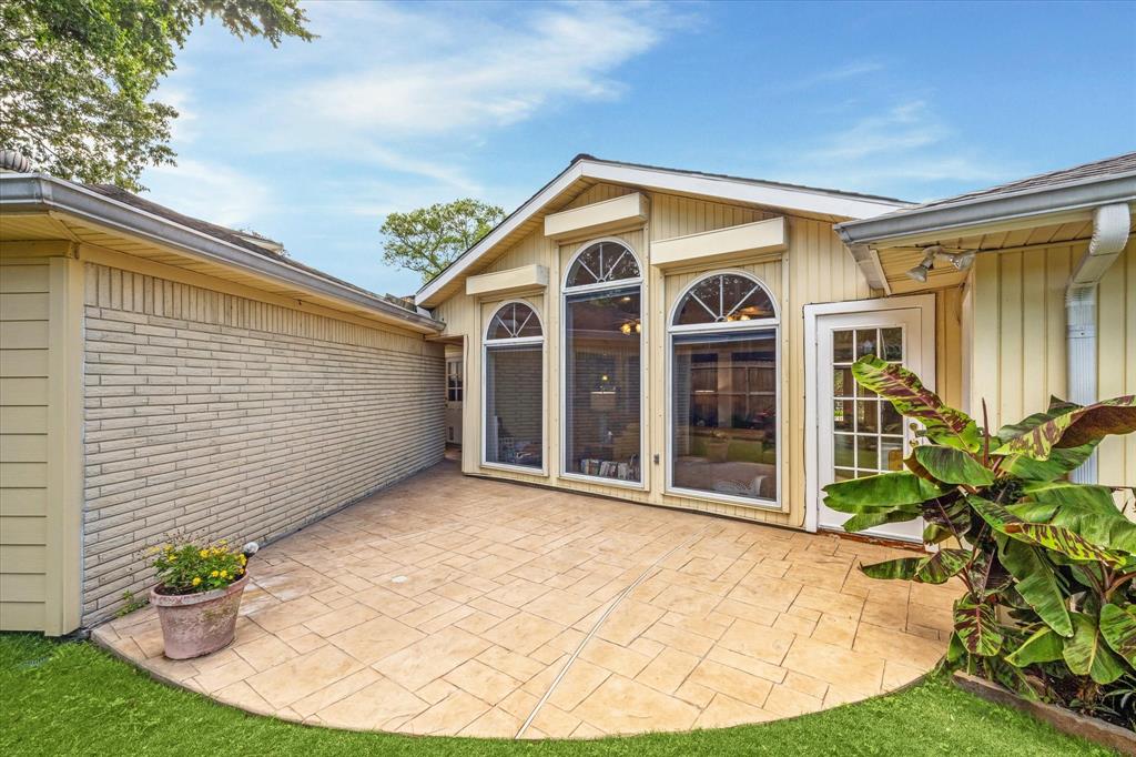 4114 Plumtree Lane, Seabrook, Texas image 24