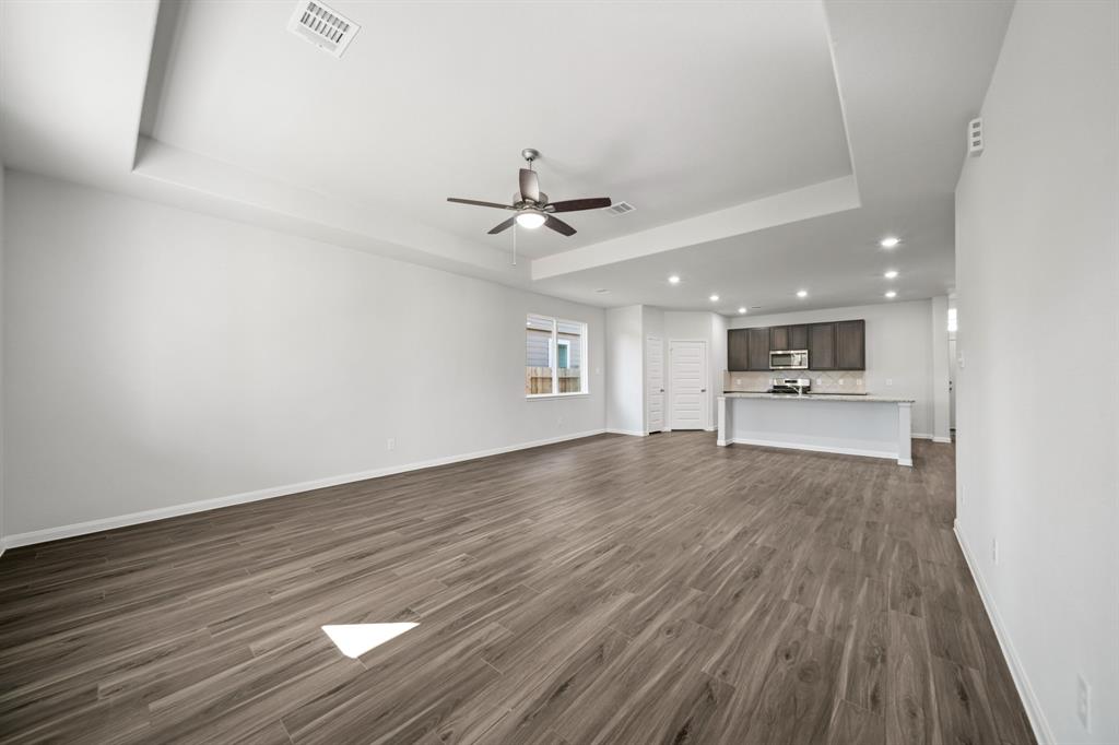 16940 Hazelnut Drive, Conroe, Texas image 12