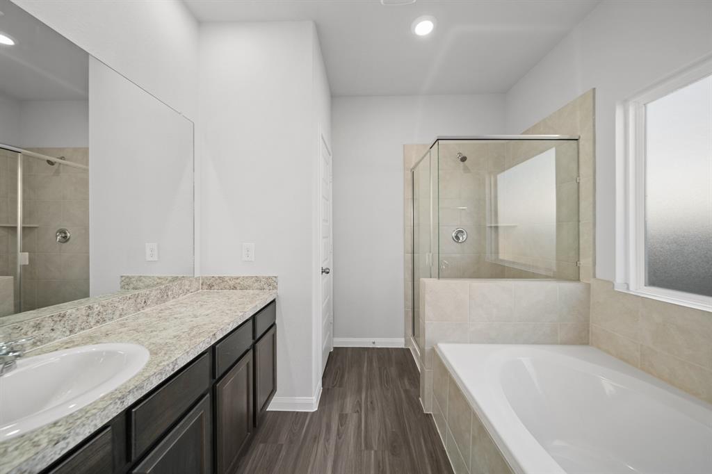 16940 Hazelnut Drive, Conroe, Texas image 8