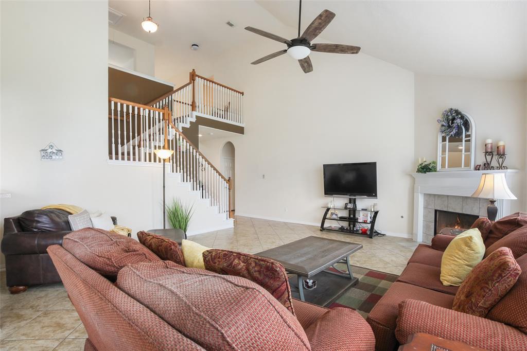 4204 S Meridian Greens Drive, Dickinson, Texas image 4