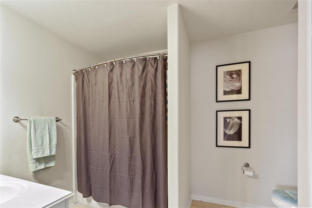 4204 S Meridian Greens Drive, Dickinson, Texas image 26