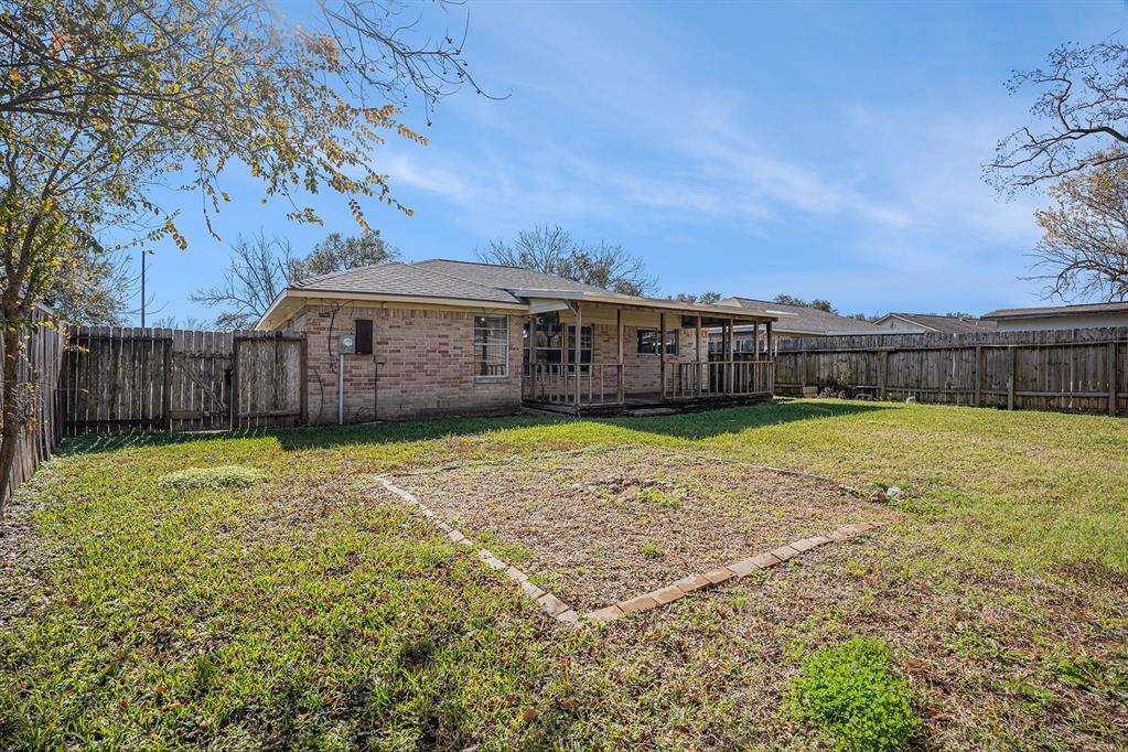 406 Bayridge Drive, League City, Texas image 19