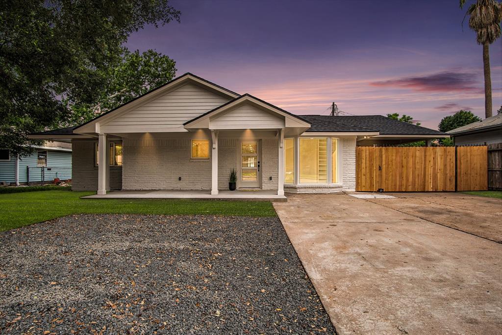 View Houston, TX 77092 house