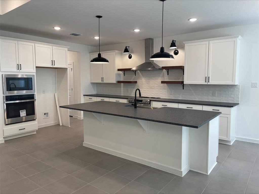 1021 Tarkington Timbers Drive, Cleveland, Texas image 8