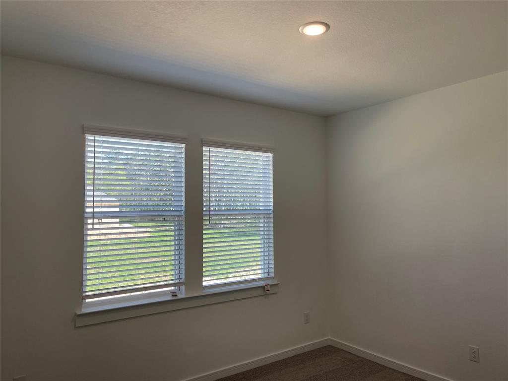 1021 Tarkington Timbers Drive, Cleveland, Texas image 4