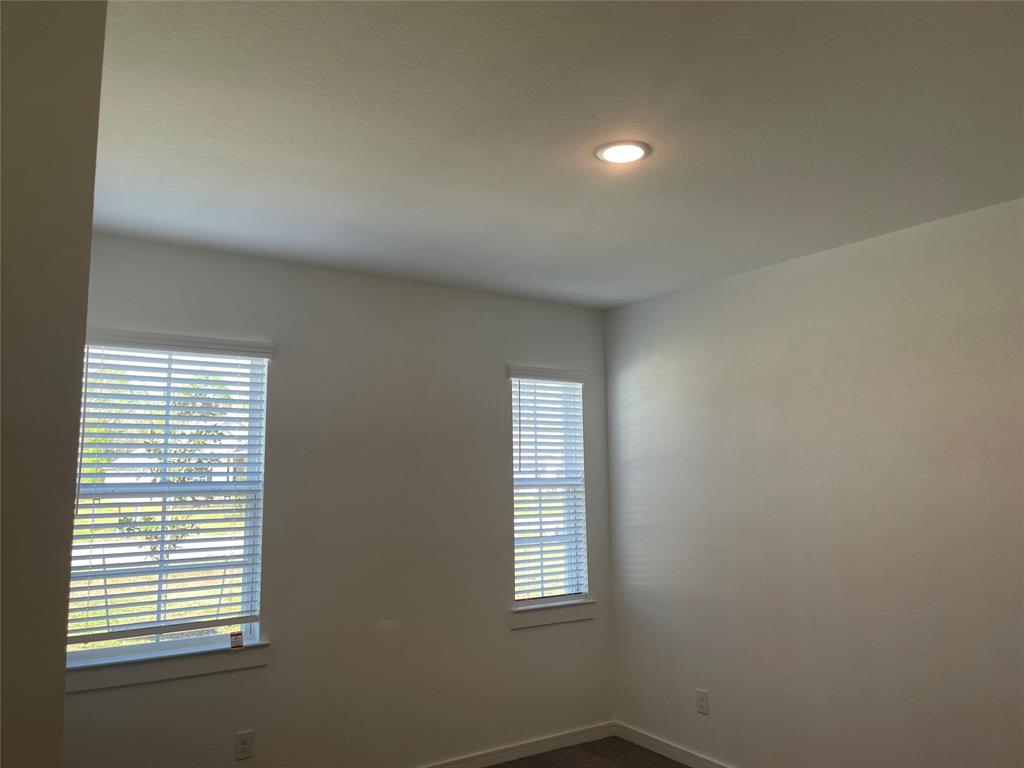 1021 Tarkington Timbers Drive, Cleveland, Texas image 2