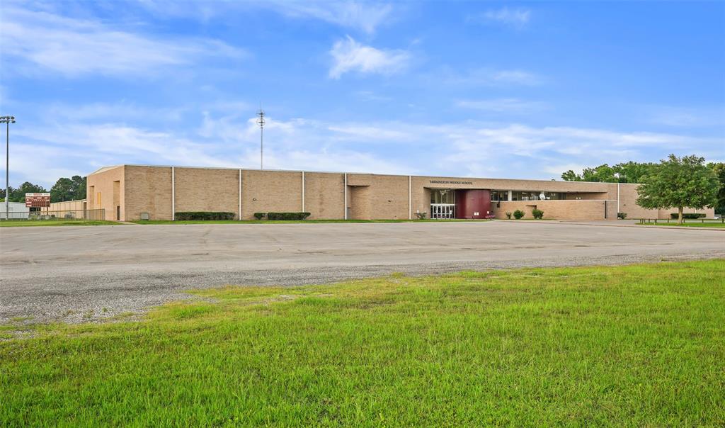 1021 Tarkington Timbers Drive, Cleveland, Texas image 29