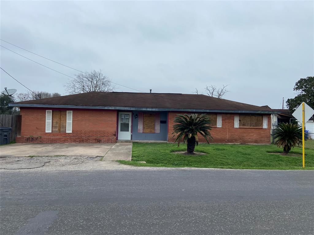 815 Rugeley Street, Bay City, Texas image 1