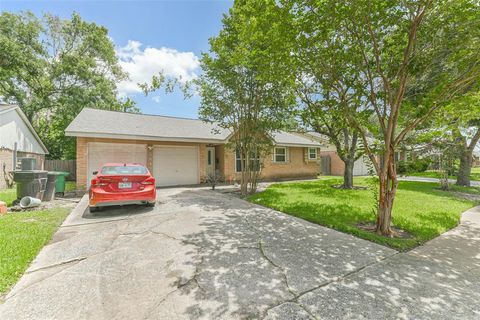 Photo of 5842 Ludington Drive, Houston, TX 77035 (MLS # 19913639)