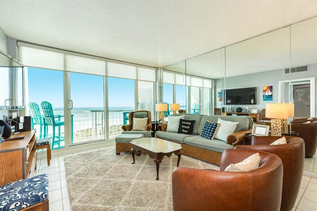 1401 E Beach Drive #811, Galveston, Texas image 1