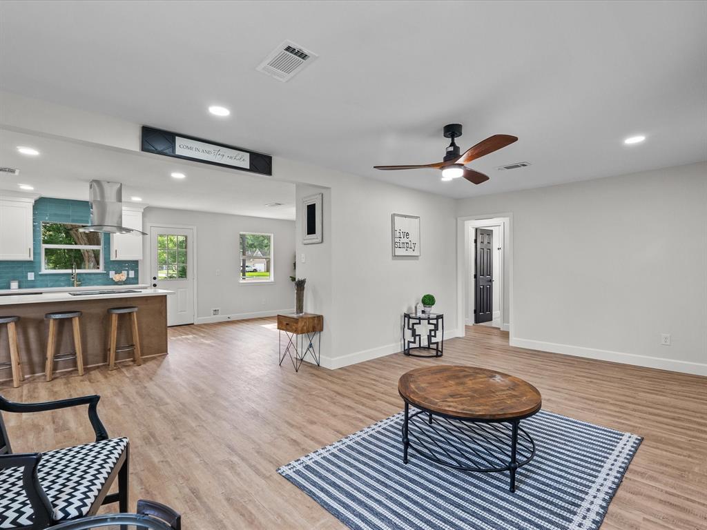 5225 Main Street, Santa Fe, Texas image 6