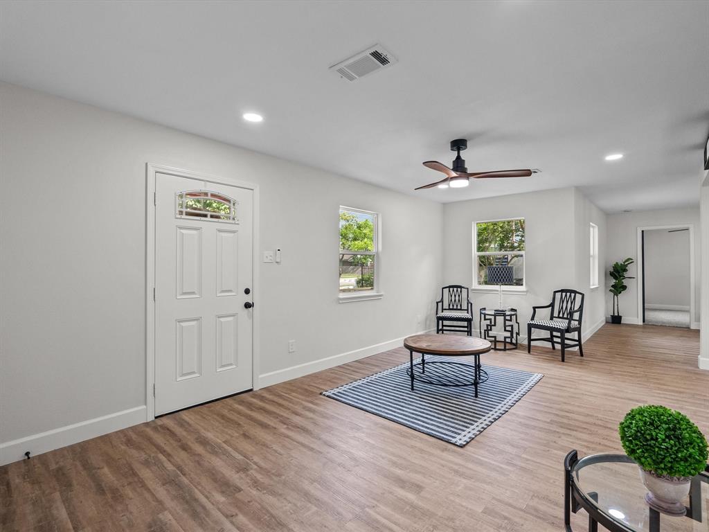 5225 Main Street, Santa Fe, Texas image 4