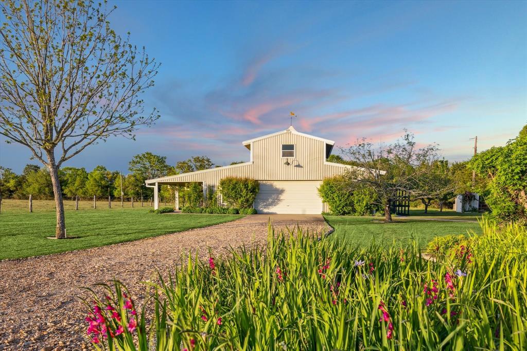2915 Schulle Road, Round Top, Texas image 38