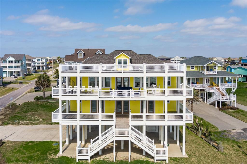 804 Eastview Drive, Crystal Beach, Texas image 1