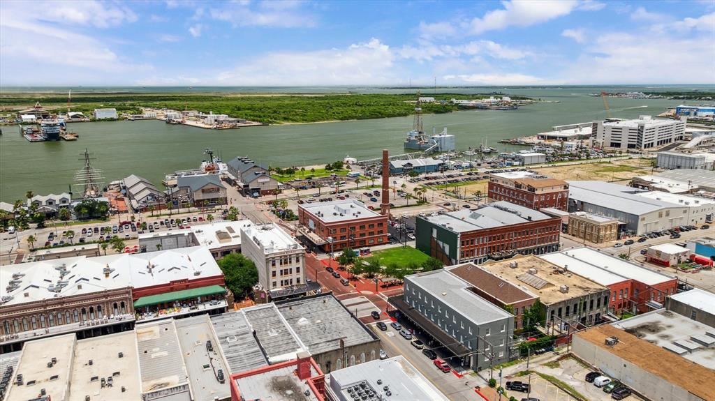 2021 Strand