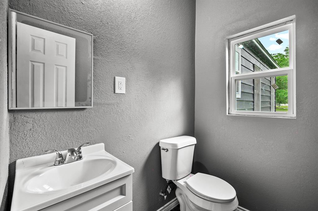 2303 Wright Boulevard, Baytown, Texas image 13