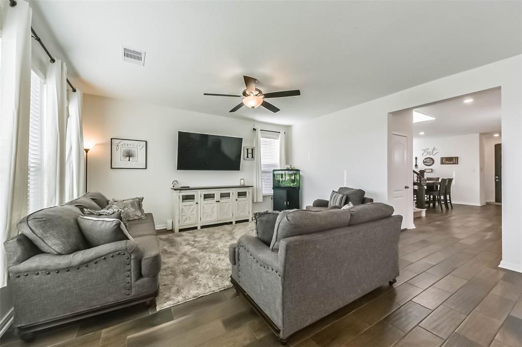 1302 Glendora Drive, Rosharon, Texas image 11
