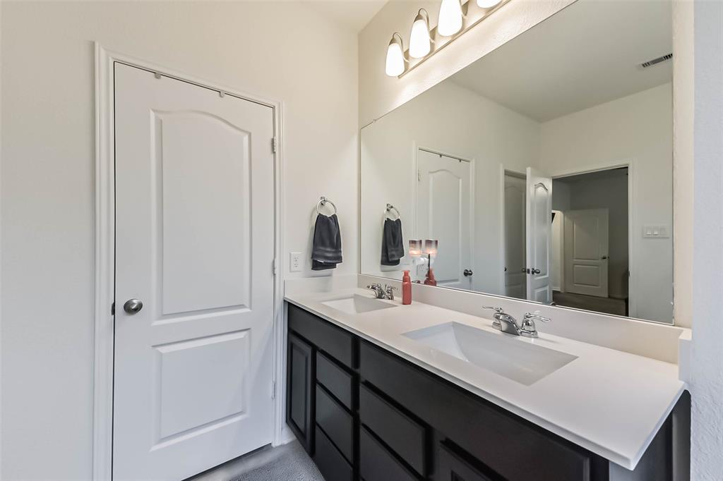 1302 Glendora Drive, Rosharon, Texas image 38