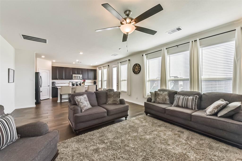 1302 Glendora Drive, Rosharon, Texas image 12