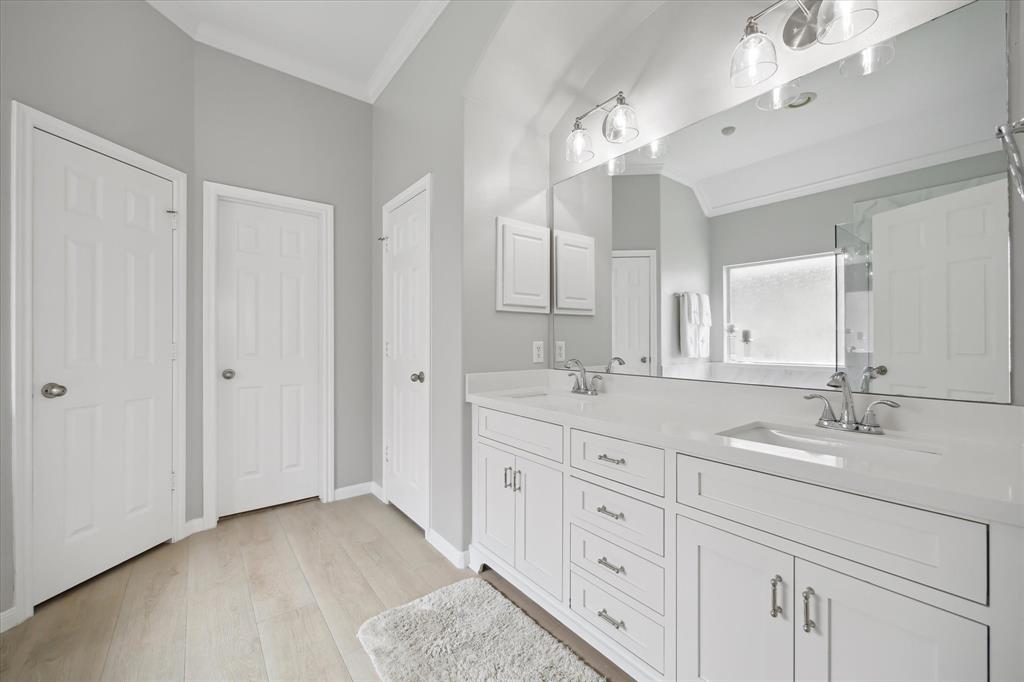 9110 Kinnel Lane, Tomball, Texas image 17