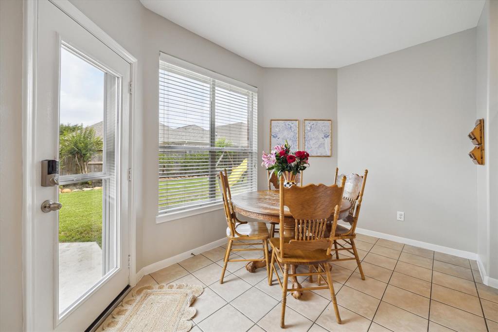 9110 Kinnel Lane, Tomball, Texas image 10