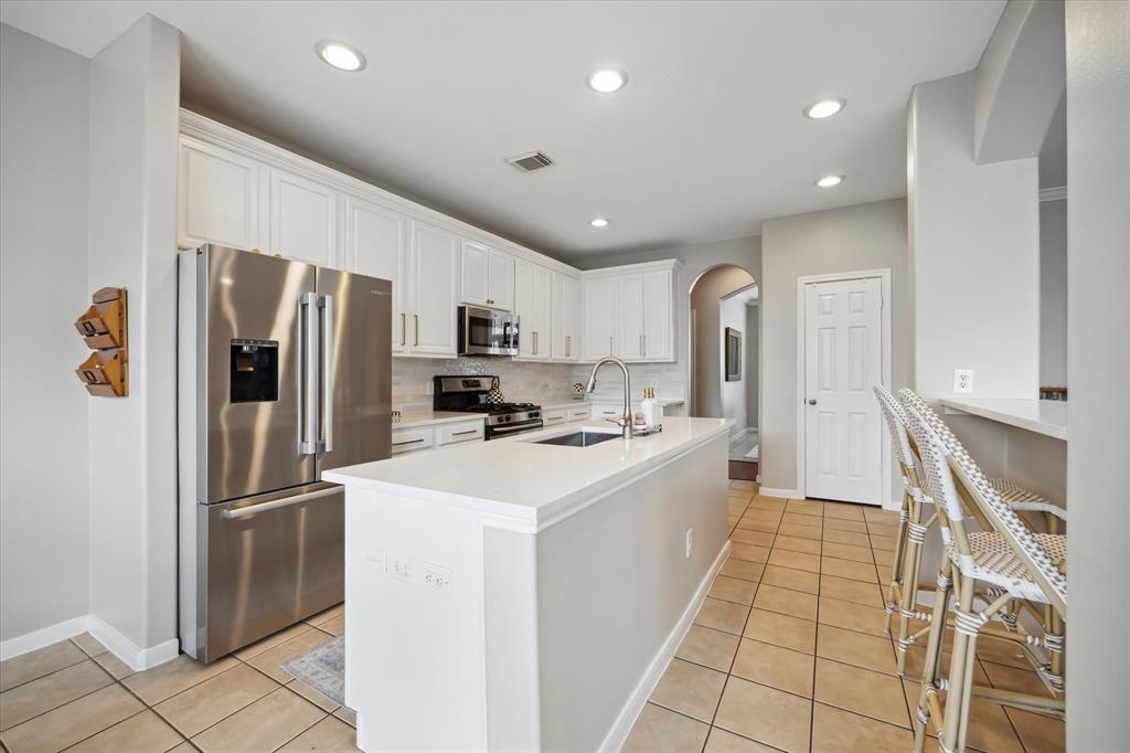 9110 Kinnel Lane, Tomball, Texas image 6