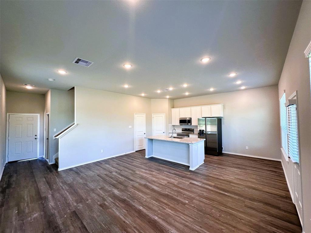 Photo 4 of 22 of 11069 Magnolia Bend house