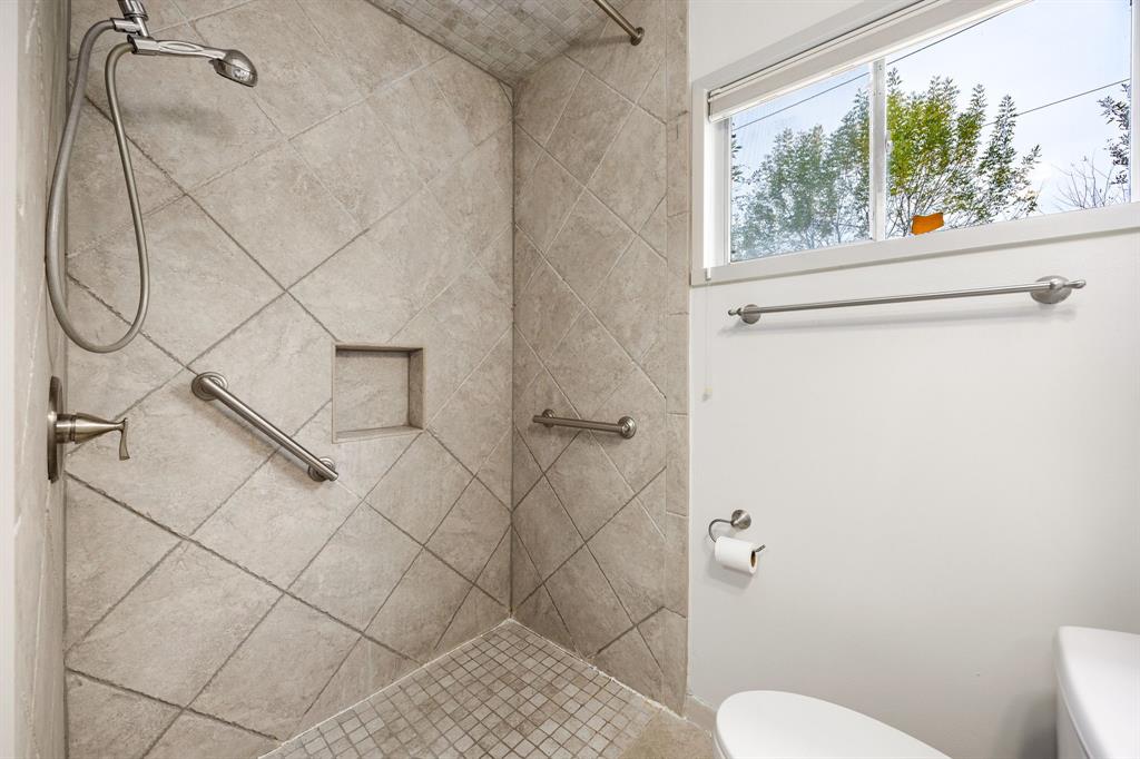 3622 N Braeswood Boulevard, Houston, Texas image 35