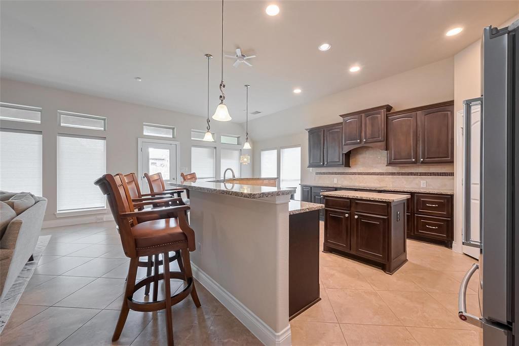 2722 Park Oak Court, Fresno, Texas image 11