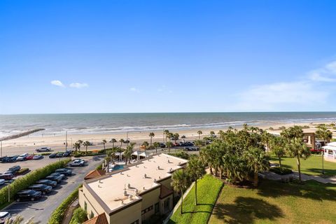 Condominium in Galveston TX 5220 Seawall Boulevard 5.jpg