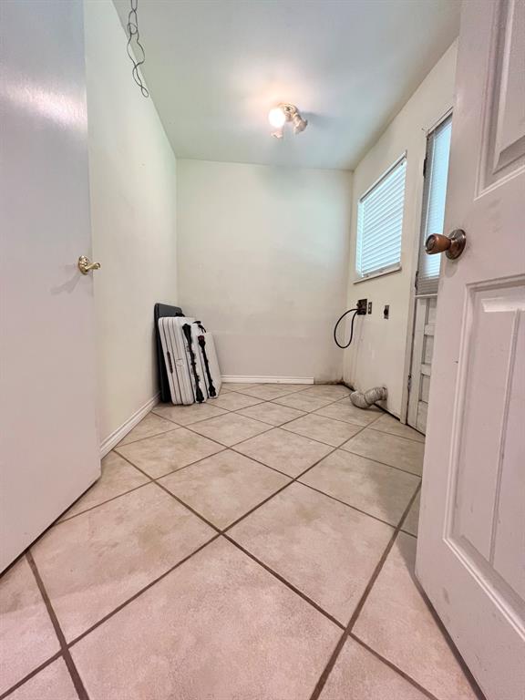 703 W Park Street, Vidor, Texas image 12