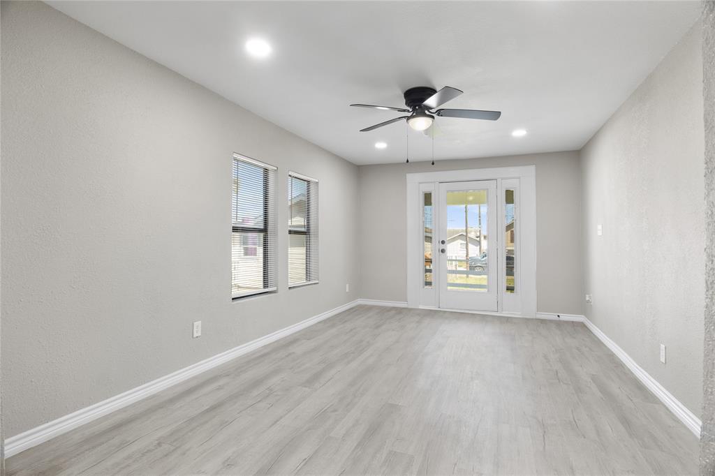 2207 Hollywood Avenue, Galveston, Texas image 22