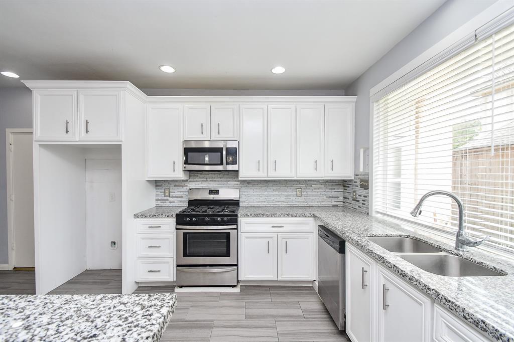 11747 Riverview Dr Dr, Houston, Texas image 34