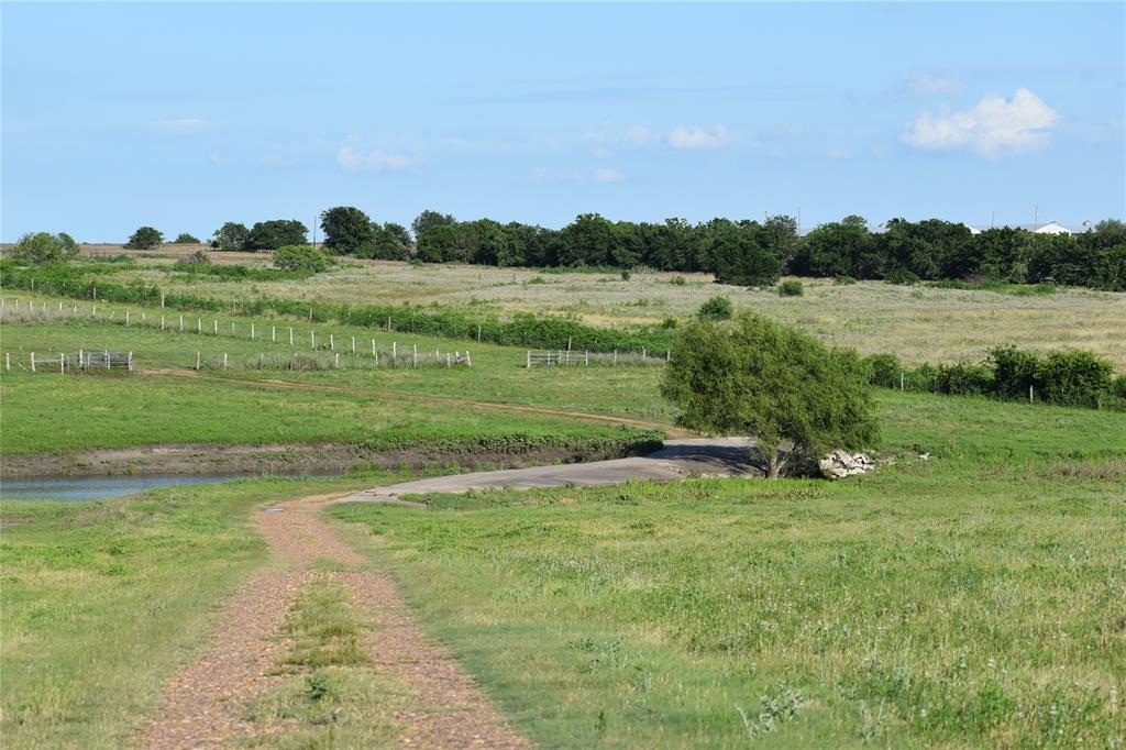 443 County Road 280, Shiner, Texas image 13