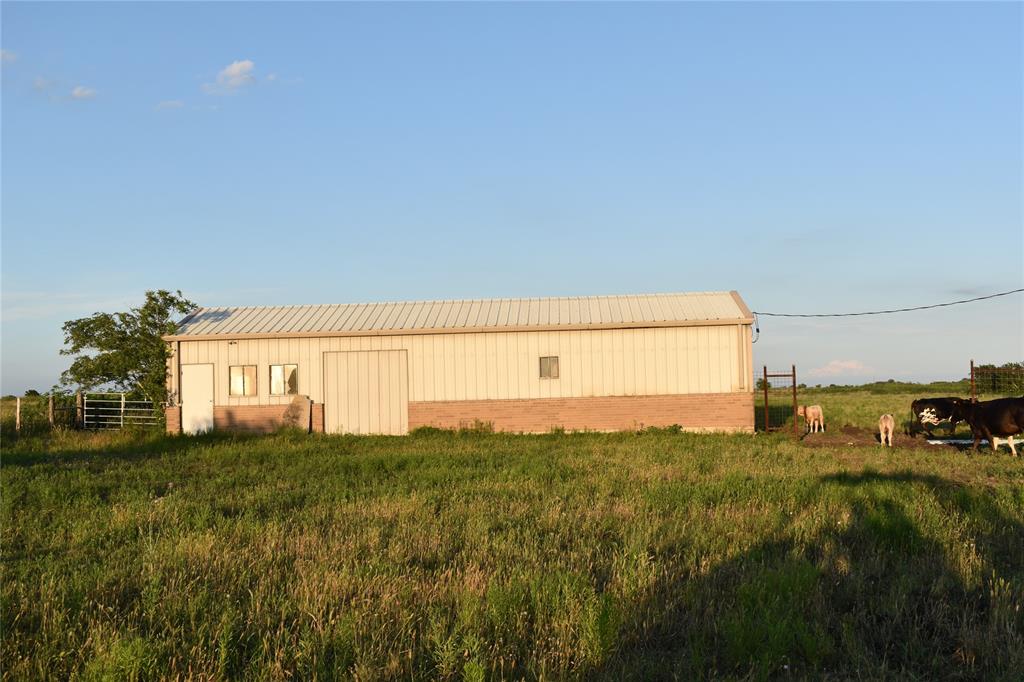 443 County Road 280, Shiner, Texas image 9