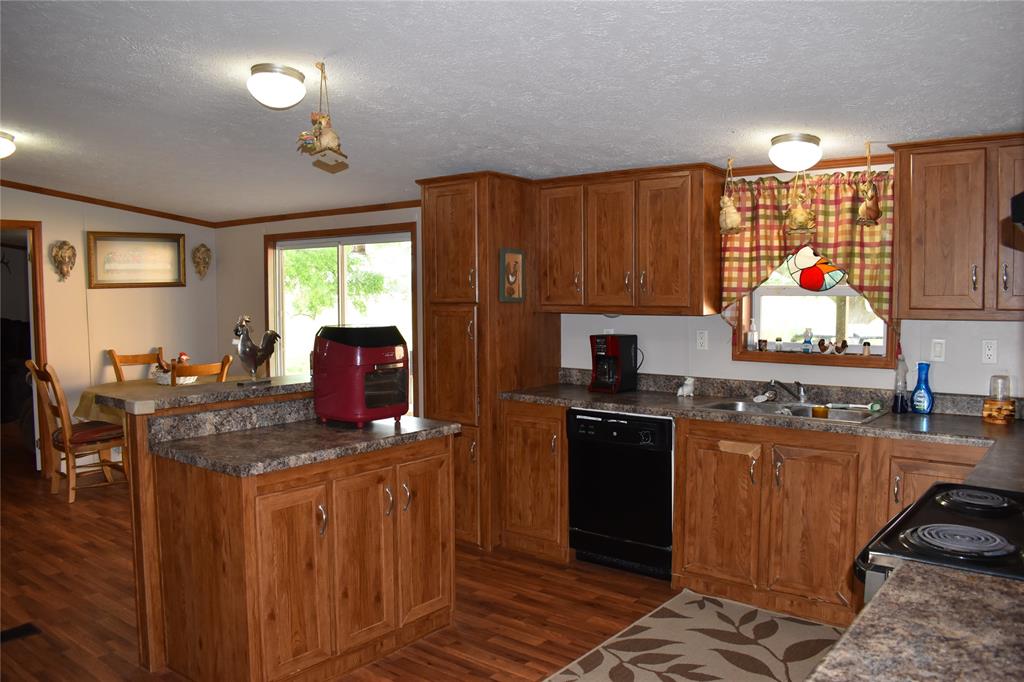 443 County Road 280, Shiner, Texas image 7