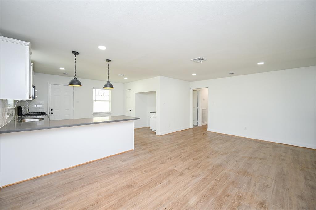 4710 Hershe Street, Houston, Texas image 17