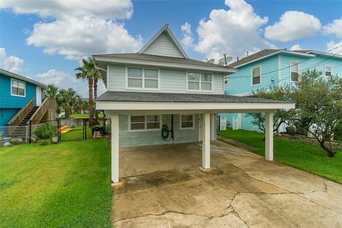 A home in Bayou Vista