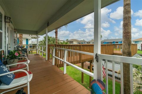 A home in Bayou Vista