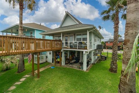 A home in Bayou Vista