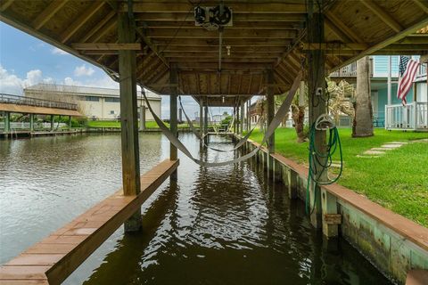 A home in Bayou Vista