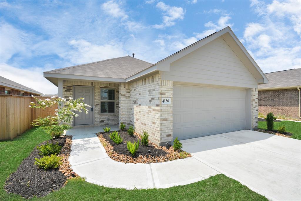 4126 Oakland View Street, Baytown, Texas image 2