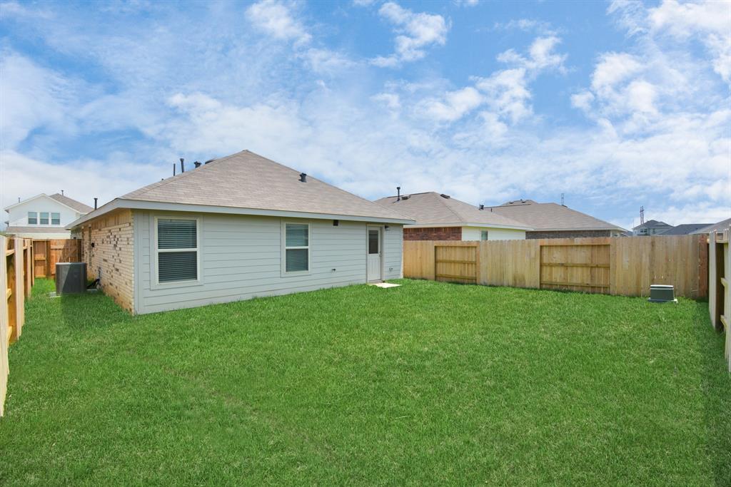 4126 Oakland View Street, Baytown, Texas image 27