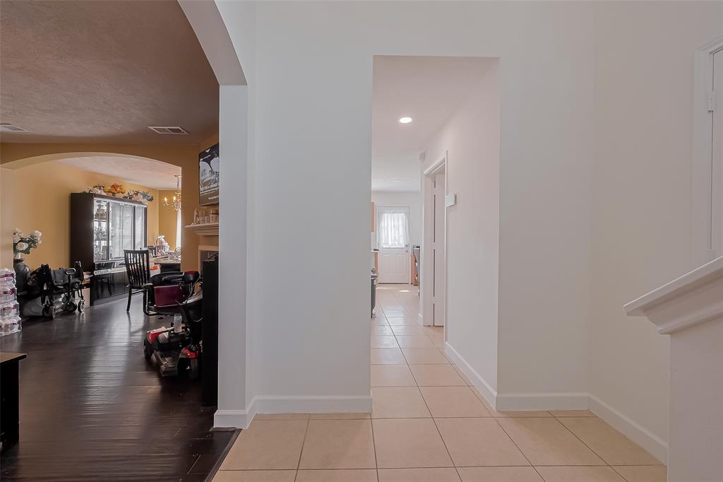 15911 Mission Glen Drive, Houston, Texas image 7