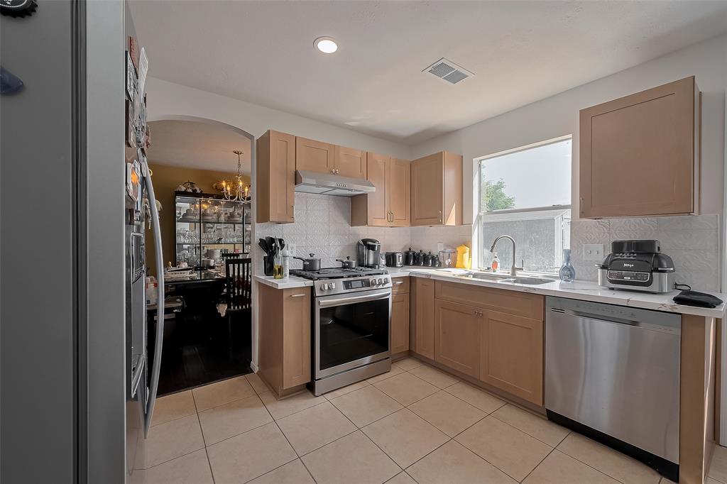 15911 Mission Glen Drive, Houston, Texas image 13
