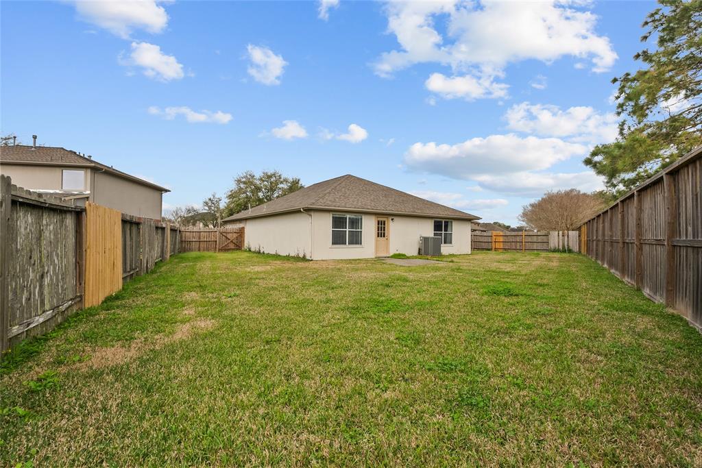 415 Brightfield Lane, Dickinson, Texas image 19
