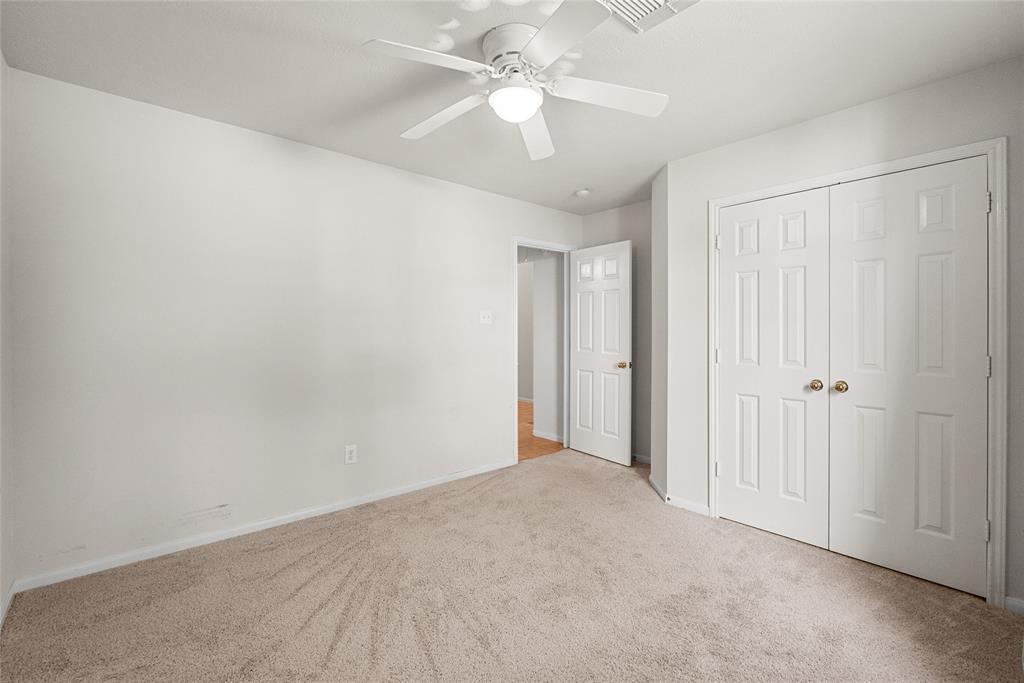 415 Brightfield Lane, Dickinson, Texas image 17