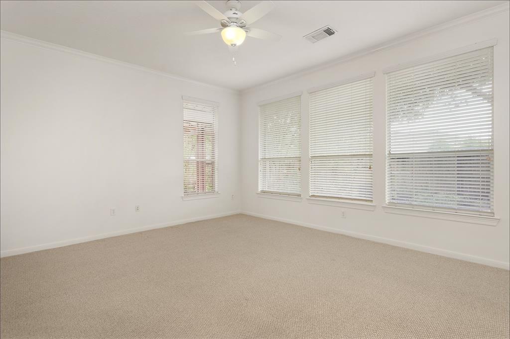 34 E Royal Mews, Conroe, Texas image 21